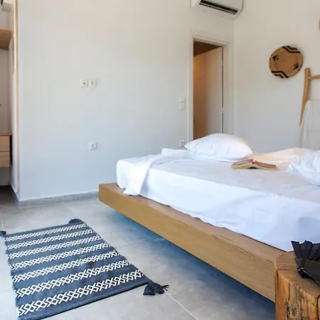 Naya فيلة Yénion